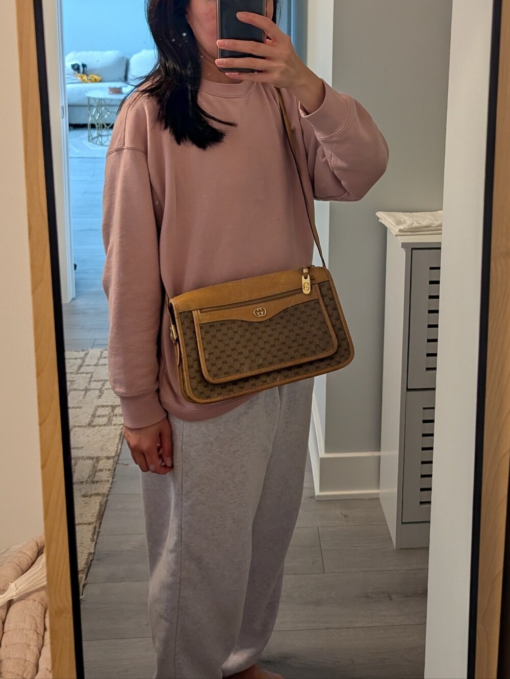 AUTHENTIC Vintage Gucci bag - Picture 9 of 17
